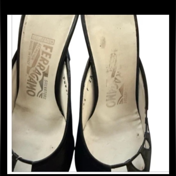 Salvatore Ferragamo Collection Mule Size 7 2A Black Pointed Toe Leather Slides - Picture 4 of 16